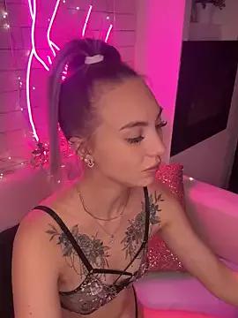 MiaMinx from StripChat