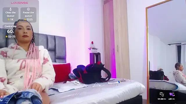 miaroberts69 from StripChat is Freechat