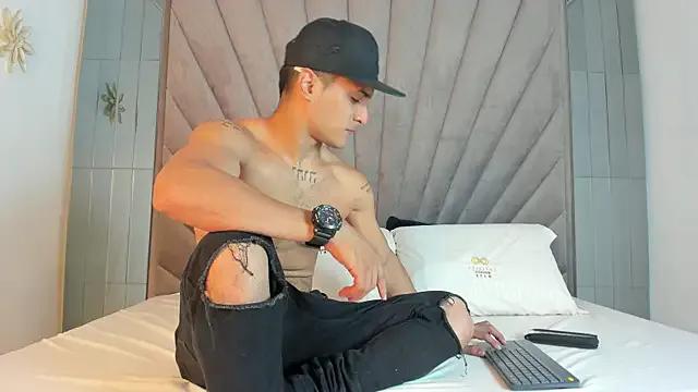 Michael_Blaze from StripChat is Freechat