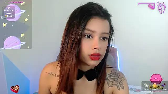 michell___ from StripChat is Freechat