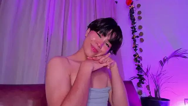 Michell_pineda from StripChat is Freechat