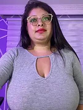 MiiaaJoness from StripChat