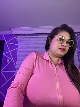 MiiaaJoness from StripChat is Freechat