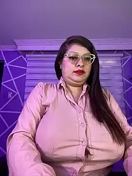 MiiaaJoness from StripChat