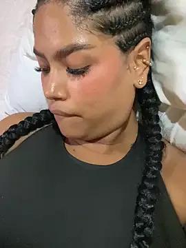 Miiabrown18 from StripChat