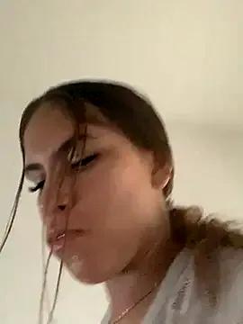 MiiluRosse from StripChat is Freechat