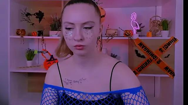 mila_glow1 from StripChat is Freechat