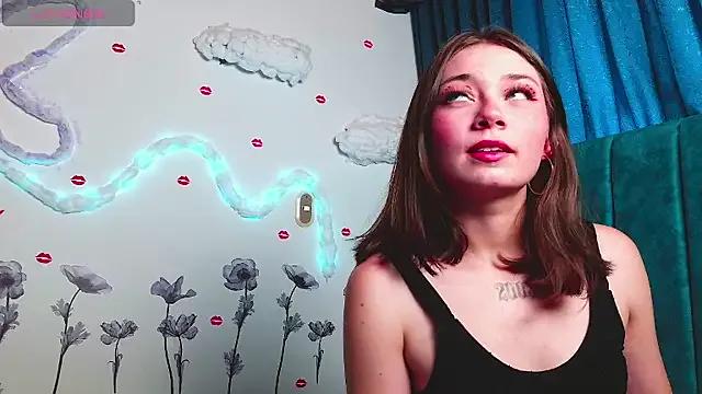 MilaFyre from StripChat is Freechat