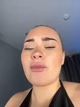 MilaRaven from StripChat is Freechat