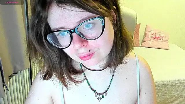 MilisaSweet777 from StripChat is Freechat