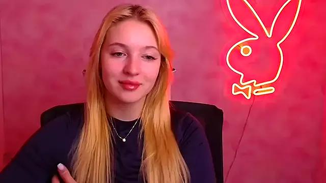 Milka_kiss_ from StripChat is Freechat