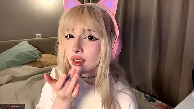 Milkmoriee from StripChat is Freechat