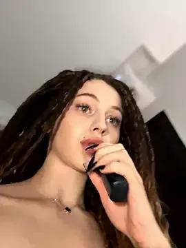 Milla__Morrison from StripChat