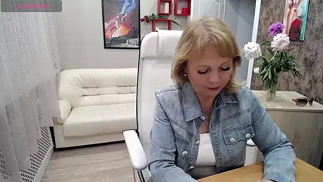 Milla_Cutie18 from StripChat is Freechat