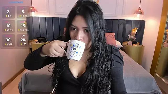 MillaSunshine from StripChat