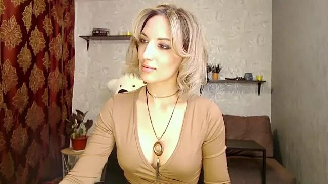 MillaXQueen from StripChat