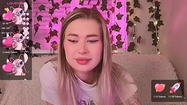 MillyMaay from StripChat