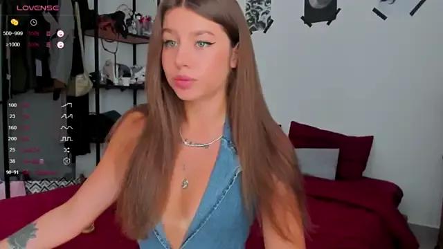 MillyMeyson from StripChat