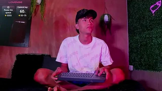 milo_crave from StripChat is Freechat