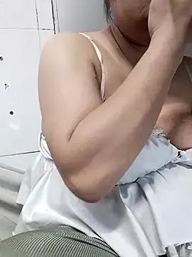 Mimi18x from StripChat