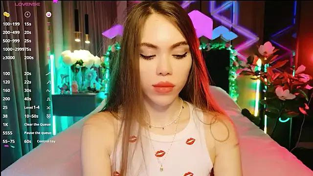 MimiFors from StripChat is Freechat