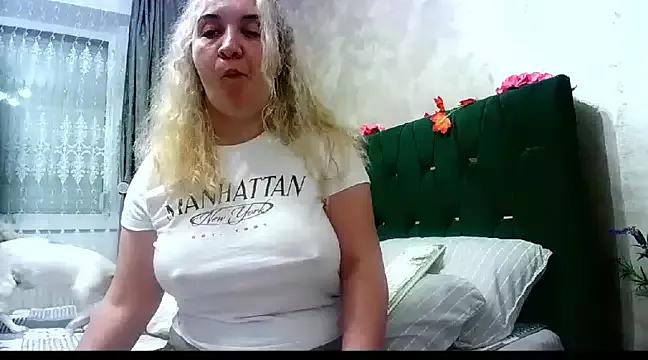 Mimiii7 from StripChat