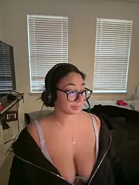 minha_baby from StripChat is Freechat