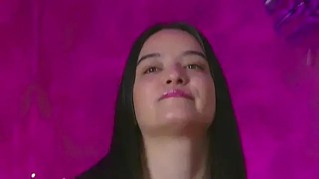 MiniKaramellaaa from StripChat is Freechat