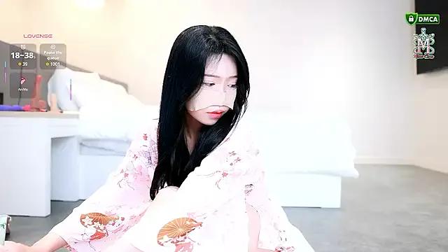MIRAI_69 from StripChat is Freechat