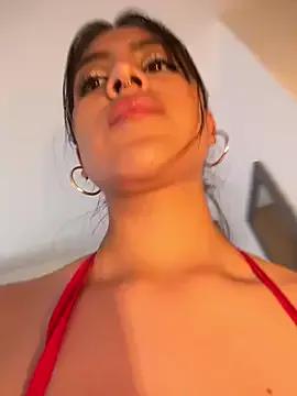 miss-madie from StripChat