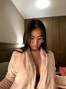 miss-madie from StripChat
