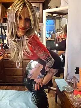 Miss-Paradise from StripChat