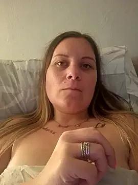 Miss-ShelbyXX from StripChat is Freechat