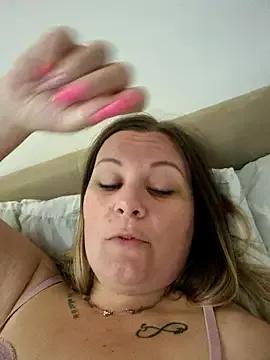 Miss-ShelbyXX from StripChat is Freechat