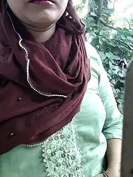 Miss_Ayesha from StripChat is Freechat