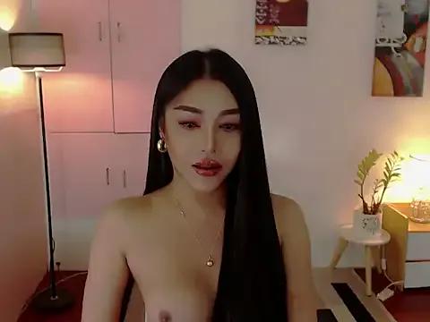 Miss_LuNa_Goddess from StripChat is Freechat