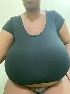 MissFancyXXL from StripChat is Freechat