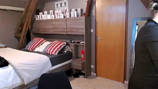 MissGirly from StripChat