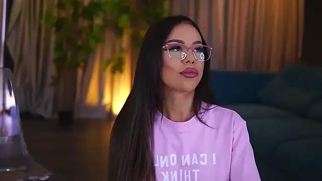 MissKiarra from StripChat