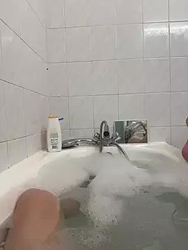 MissNadiaX06 from StripChat