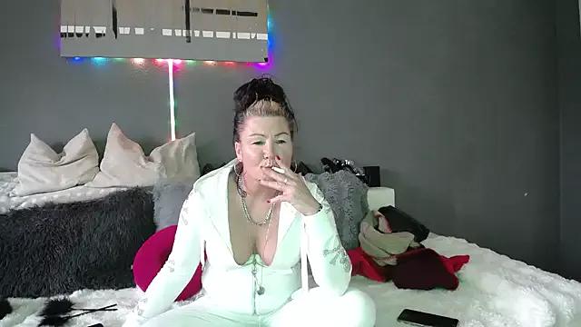Missnikita6 from StripChat