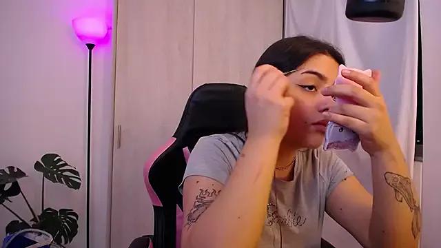 MissPuchi from StripChat