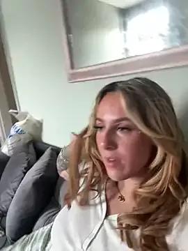 Missyemily from StripChat is Freechat