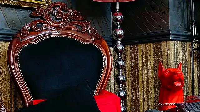 MistressEly from StripChat is Freechat
