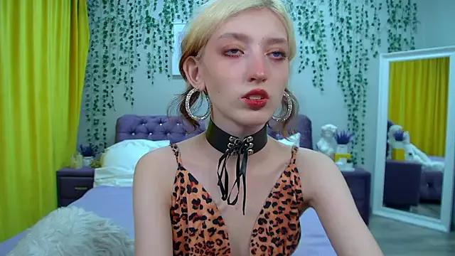 MistyMarlo from StripChat is Freechat