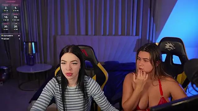Molly_happyhouse from StripChat