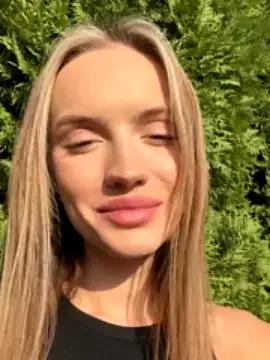 Molly_Murrr from StripChat