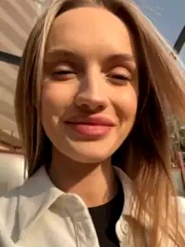 Molly_Murrr from StripChat