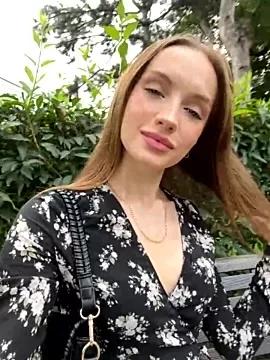 Molly_Murrr from StripChat