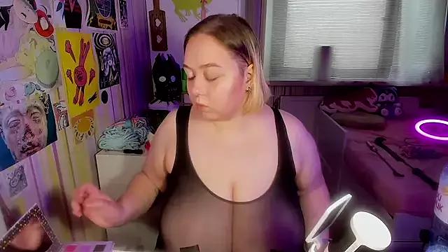 MollyCruel from StripChat is Freechat